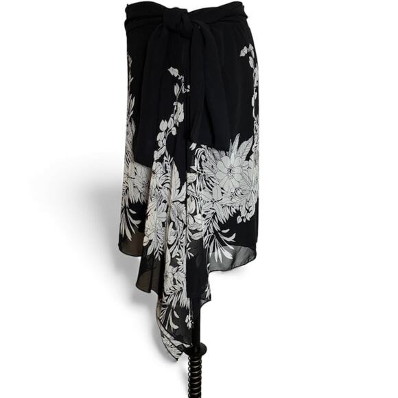Bohemian black white floral skirt, Rampage size 7 flowy handkerchief hem midi - Picture 2 of 7